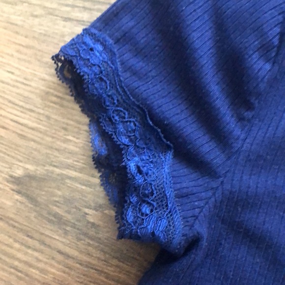 Super cute shirt - Picture 4 of 4